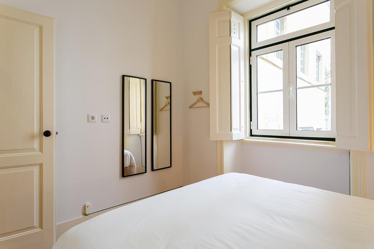 Lovelystay - Cozy 3Bdr Apartment In Estrela Lisbon Bagian luar foto