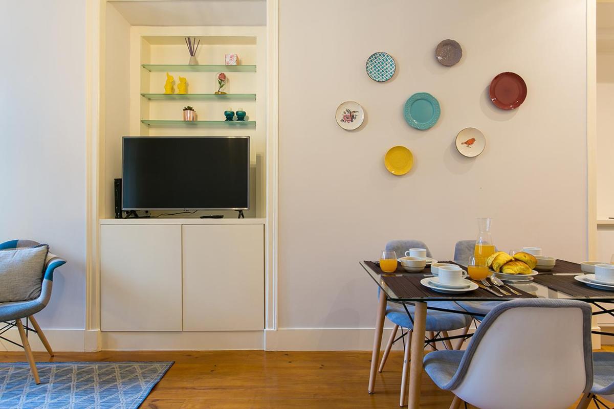Lovelystay - Cozy 3Bdr Apartment In Estrela Lisbon Bagian luar foto
