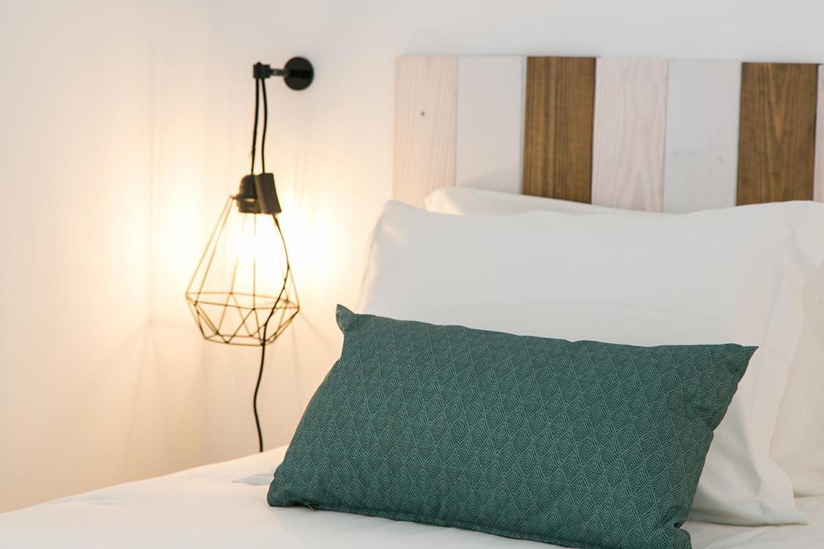 Lovelystay - Cozy 3Bdr Apartment In Estrela Lisbon Bagian luar foto