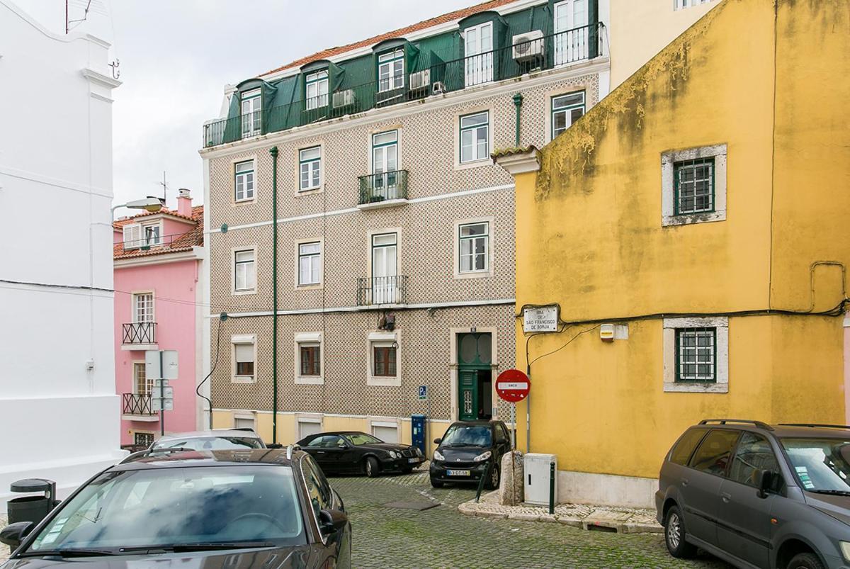 Lovelystay - Cozy 3Bdr Apartment In Estrela Lisbon Bagian luar foto