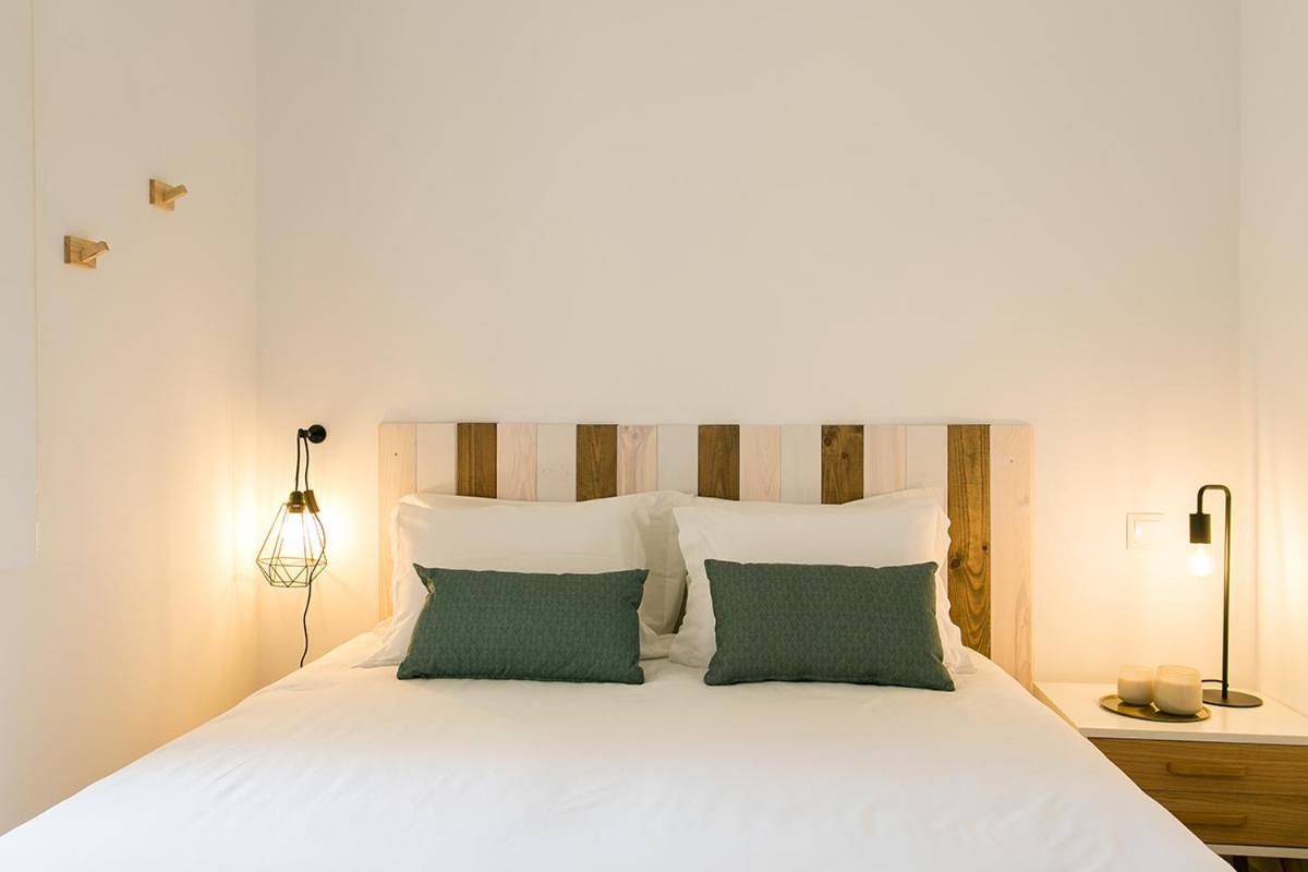 Lovelystay - Cozy 3Bdr Apartment In Estrela Lisbon Bagian luar foto