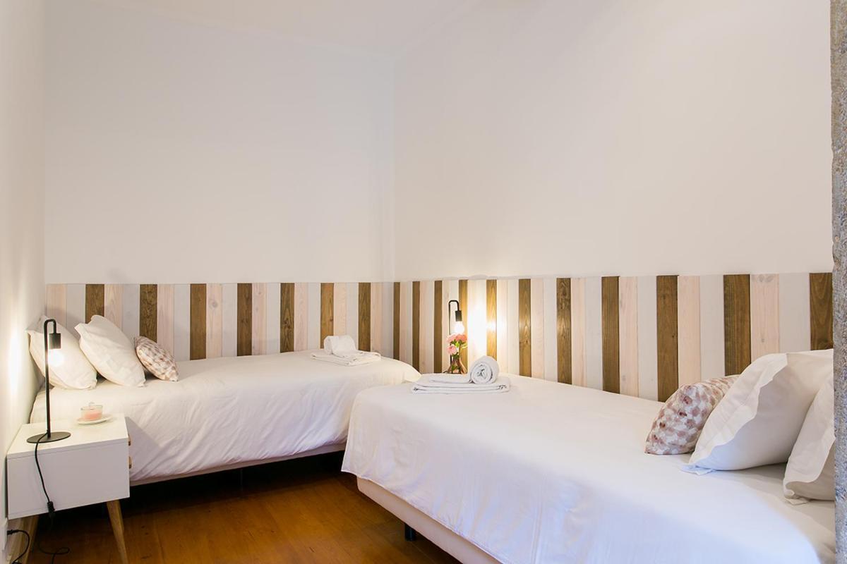 Lovelystay - Cozy 3Bdr Apartment In Estrela Lisbon Bagian luar foto