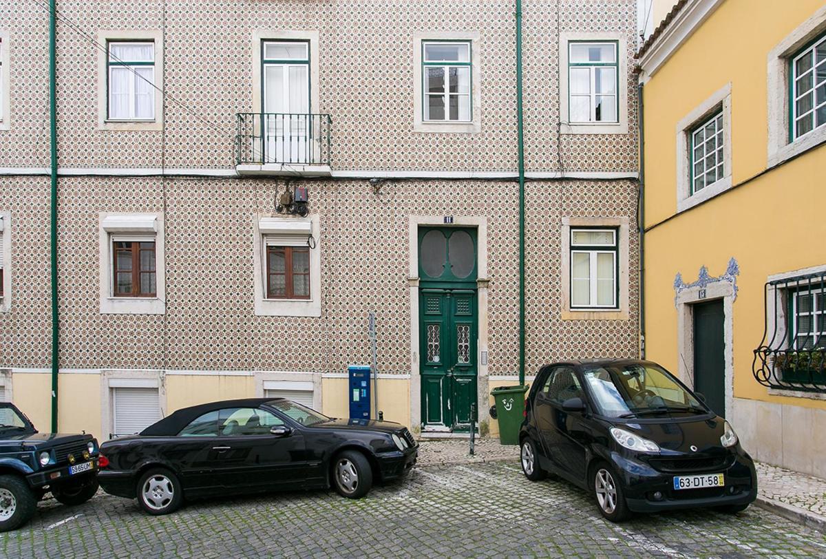 Lovelystay - Cozy 3Bdr Apartment In Estrela Lisbon Bagian luar foto